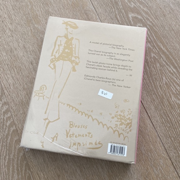 Chanel coffee table book! New - Picture 4 of 5